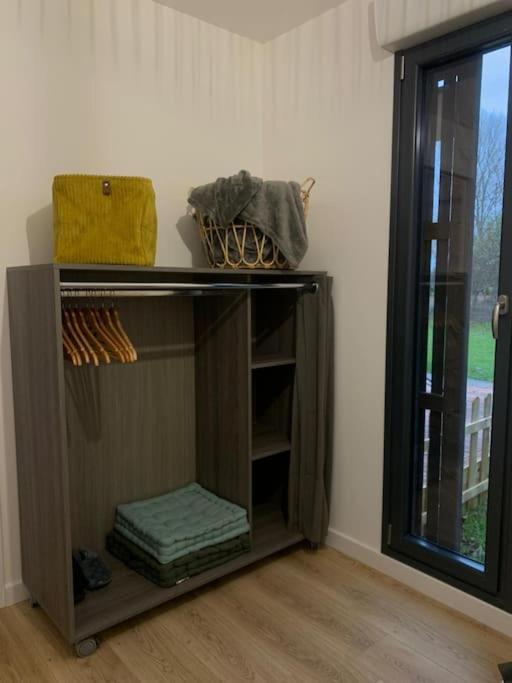 L'Endroit : Studio De Jardin Adapte Pmr 40M2 Aigrefeuille-dʼAunis Exteriör bild